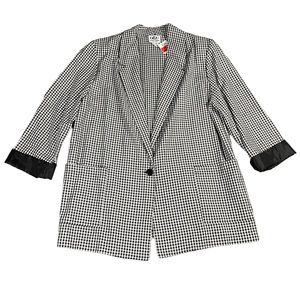 Black and white houndstooth blazer